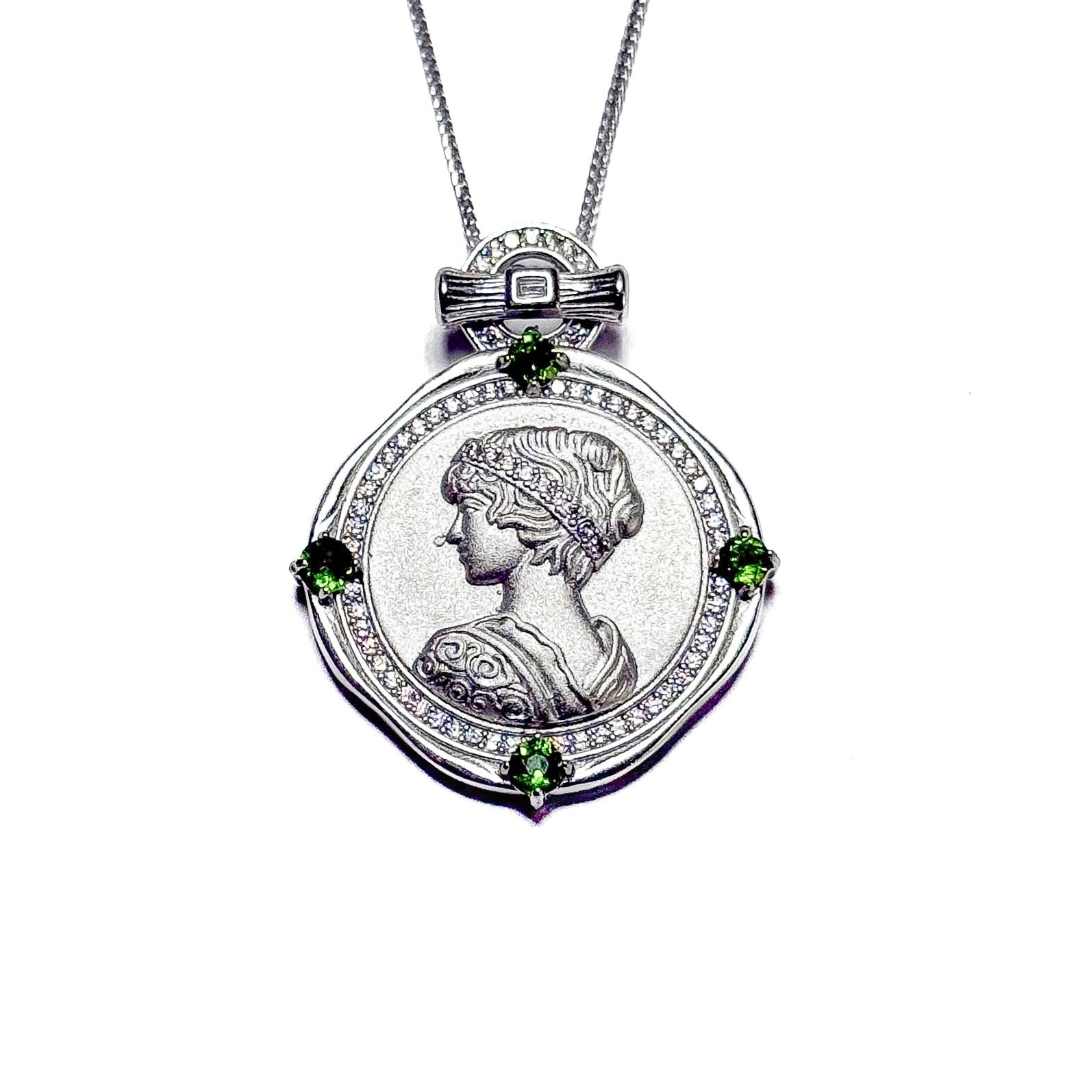 Classic Diopside Pendant Necklace